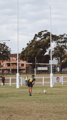 Rugby Kick GIF - Rugby Kick Conversion GIFs