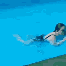 Escritora Sabeonda Nadar GIF - Escritora Sabeonda Nadar Nadando GIFs
