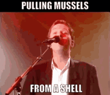Squeeze Pulling Mussels GIF - Squeeze Pulling Mussels From The Shell GIFs