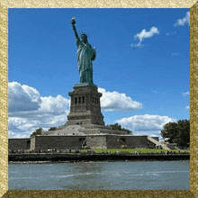 Statue Of Liberty GIF - Statue Of Liberty GIFs