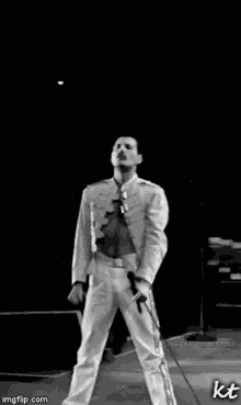 80s Freddie Freddie Mercury GIF - 80s Freddie Freddie Mercury Kelsisman GIFs