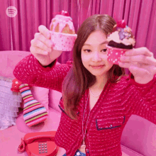 Jennie Pink GIF - Jennie Pink Cupcake GIFs