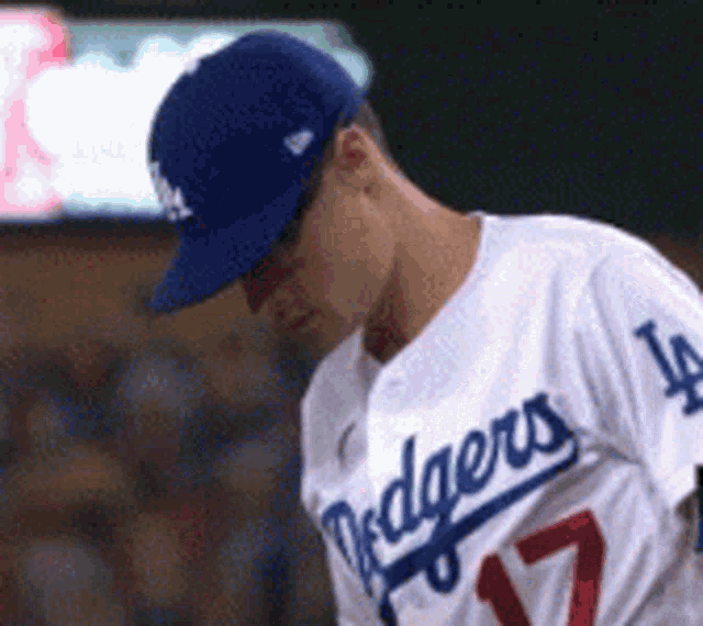 Joe Kelly Dodgers GIF - Joe Kelly Dodgers - Discover & Share GIFs
