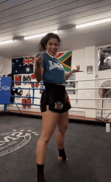 Women Kickboxing GIF - Women Kickboxing Muay Thai GIFs