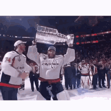 Braden Holtby Kevin Vernal GIF - Braden Holtby Kevin Vernal Stanley Cup GIFs