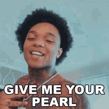 Give Me Your Pearl Swae Lee GIF - Give Me Your Pearl Swae Lee Hand Me Your Pearl GIFs