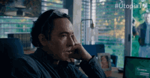 Knocking John Cusack GIF - Knocking John Cusack Dr Kevin Christie GIFs