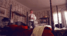 Mom And Dad Aren'T Home! GIF - Holidays Happyholidays Homealone GIFs