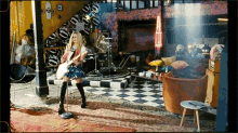 Avril Lavigne Bite Me GIF - Avril Lavigne Bite Me GIFs