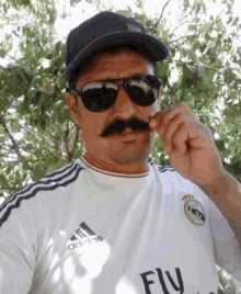 Selfie Guy GIF - Selfie Guy Mustache GIFs
