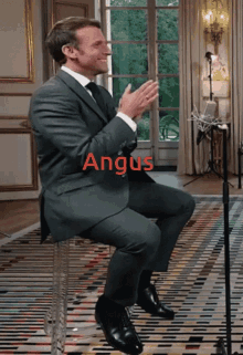 Angus Clapping GIF - Angus Gus Clapping GIFs