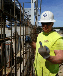 Construction Worker GIF - Construction Worker Hammer GIFs