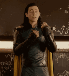 Loki Talking GIF - Loki Talking Thumbs Up GIFs