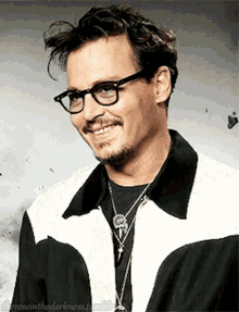 Johnny Depp Laugh GIF - Johnny Depp Laugh Handsome GIFs
