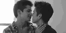 Beso Amor GIF - Beso Amor Gay GIFs