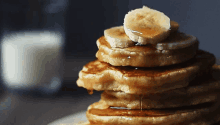 パンケーキ食べたい 朝ごはん　メイプル GIF - Pancakes Maple Syrup Sweets GIFs