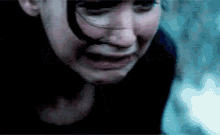 mockingjay katniss crying