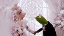 kermit miss piggy muppets frog wedding