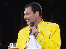 Freddie Mercury Drink GIF - Freddie Mercury Drink Beer GIFs