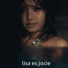 a woman in a bathtub with the words lisa es jocie written on the bottom