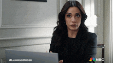 Stay There Ada Samantha Maroun GIF - Stay There Ada Samantha Maroun Law & Order GIFs