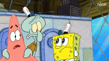 Heres A Kiss Spongebob GIF - Heres A Kiss Spongebob Patrick GIFs