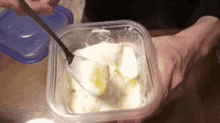 ヨーグルト　ランチ　スナック　乳製品 GIF - Yogurt Mango Snack GIFs