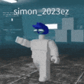 simon_2023ez is the name of the person shown in the picture