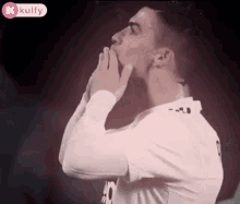 Football GIF: Cristiano Ronaldo Blows Kiss To His Beloved Parakeet