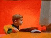 Kid Hammer GIF - Kid Hammer Computer GIFs