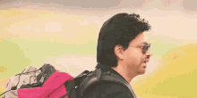 Hasanshabbir Shah Rukh GIF - Hasanshabbir Shah Rukh Backpack GIFs