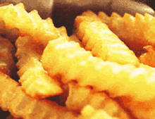 fries potatoes
