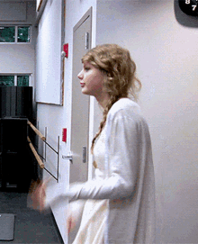 Taylor Swift Dancing GIF - Taylor Swift Dancing Young GIFs
