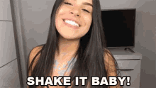 Priscilla Evellyn Shake It Baby GIF - Priscilla Evellyn Shake It Baby GIFs