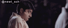 Bhool Bhulaiyaa Akshay Kumar Aditya GIF - Bhool Bhulaiyaa Akshay Kumar Aditya Peeking At His Warrior GIFs