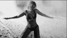 Queen Bey GIF - Beyonce Dancing Drunk In Love GIFs