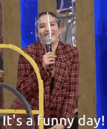 Funny Its Showtime GIF - Funny Its Showtime Laugh GIFs