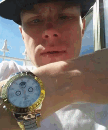 Wristwatch Bling GIF - Wristwatch Bling Swag GIFs