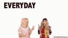 Tricia Everydai Is Day Living GIF - Tricia Everydai Is Day Living Thanks Living GIFs