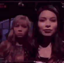 Icarly Zooming Out GIF - Icarly Zooming Out Looking Around GIFs