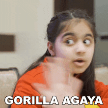 Gorilla Agaya Navya Baijal GIF - Gorilla Agaya Navya Baijal Bada Sa Bandar Agaya GIFs