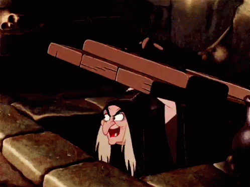 Evil Witch In Basement GIF - Basement Snow White Snow White And The Seven Dwarfs GIFs