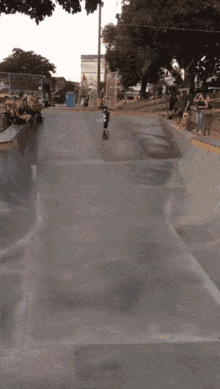 Skateboard Slide GIF - Skateboard Slide Laugh GIFs