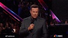 Waving Carson Daly GIF - Waving Carson Daly The Voice GIFs