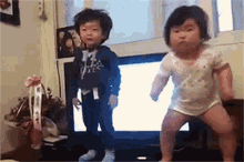 Baby Dancing GIF - Baby Dancing Moves GIFs