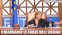 Chiamiamo Le Forze Dellordine Trash Italiano GIF - Chiamiamo Le Forze Dellordine Trash Italiano Forum GIFs