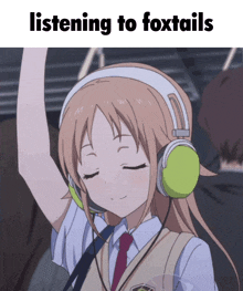 Listening To Foxtails Listening To Music GIF - Listening To Foxtails Listening To Music Music GIFs