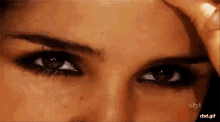 Roberta Pardo T01e04 GIF - Roberta Pardo T01e04 Sexy Eyes GIFs