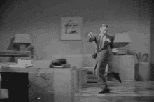 Old Movies GIF - Old Movies GIFs