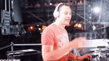 GIF